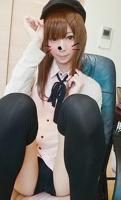 座るだけでも卑猥かも\(^^)/